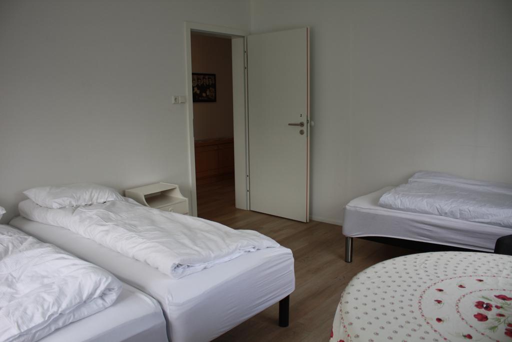 Brekkugata 33 Guesthouse 아퀴레이리 외부 사진