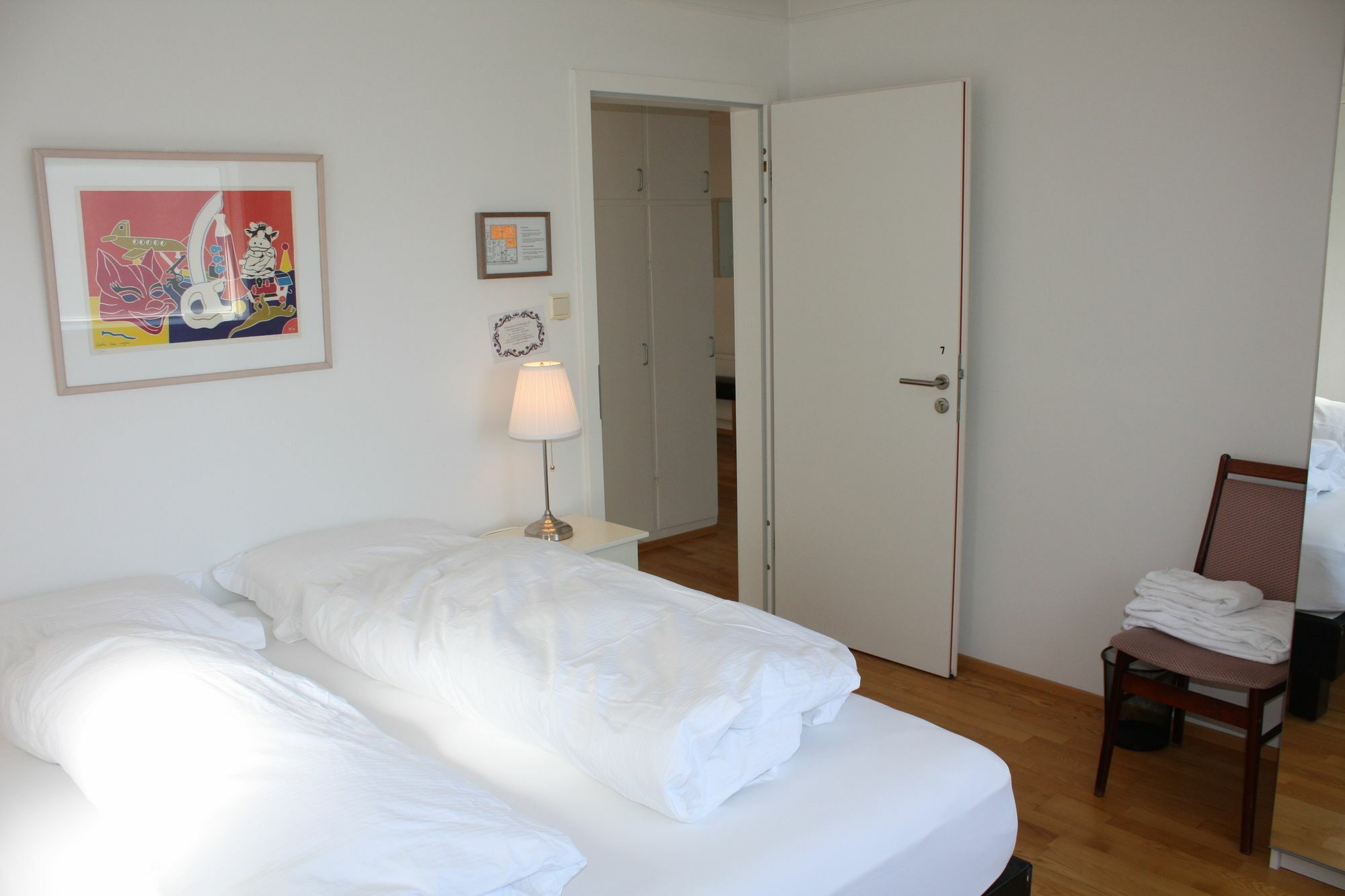 Brekkugata 33 Guesthouse 아퀴레이리 외부 사진