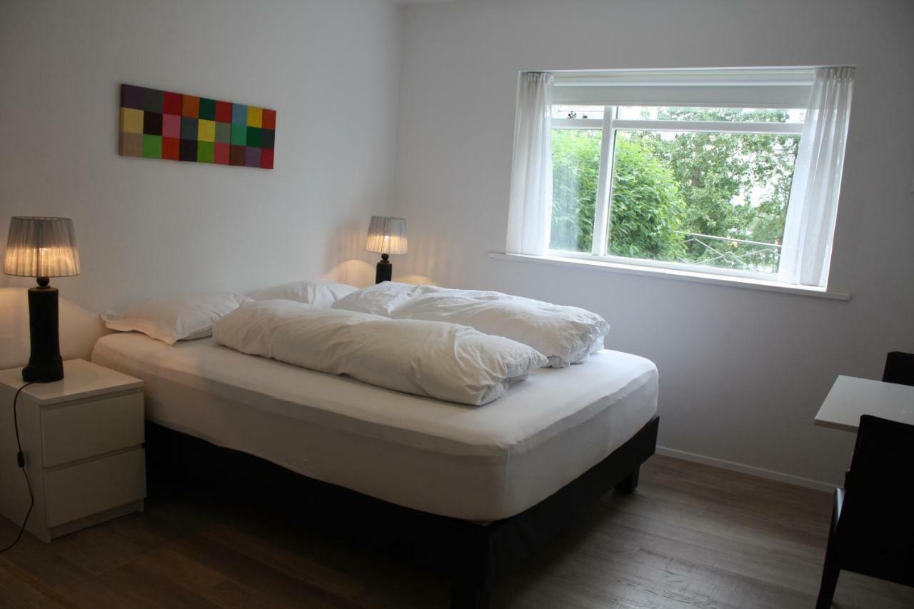 Brekkugata 33 Guesthouse 아퀴레이리 외부 사진