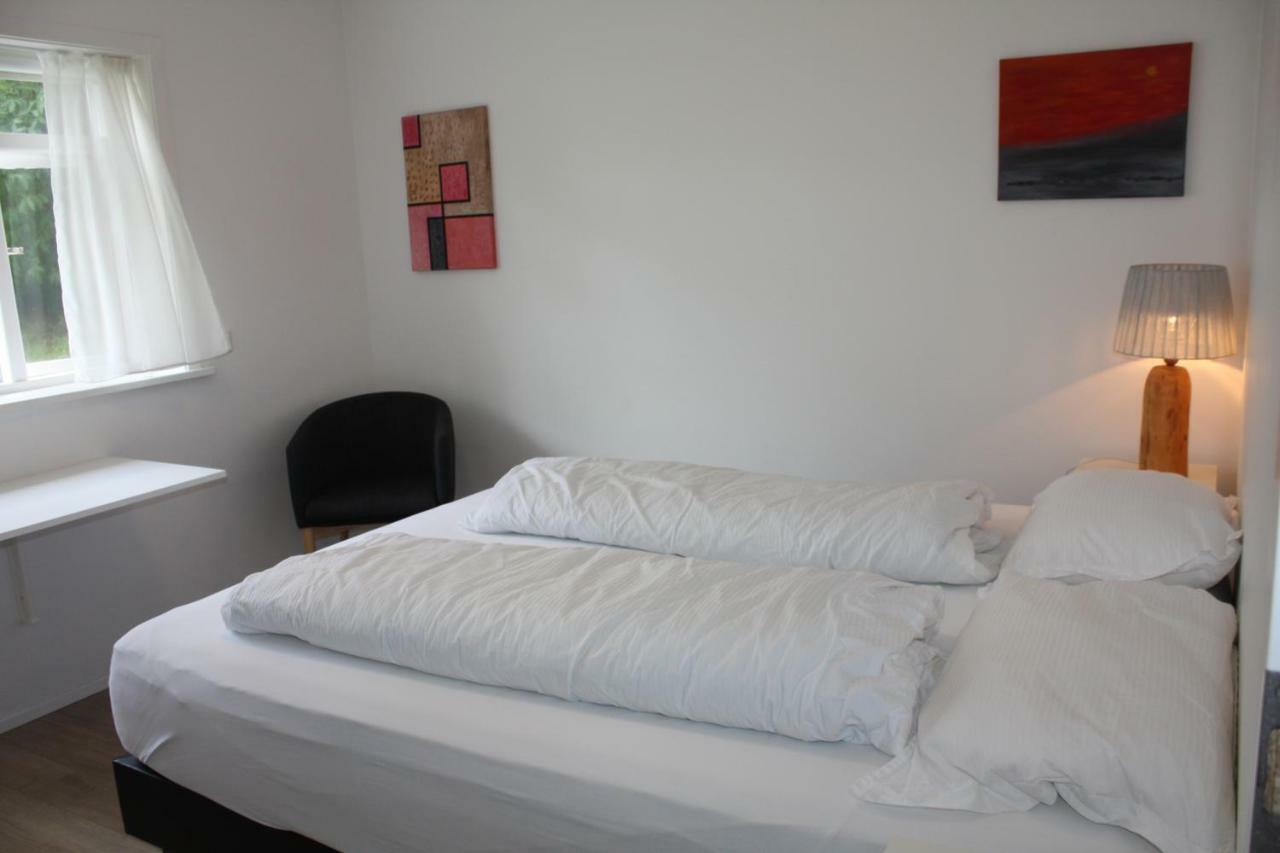Brekkugata 33 Guesthouse 아퀴레이리 외부 사진
