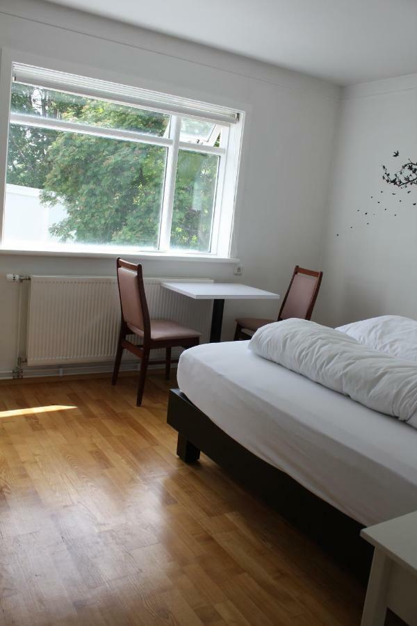 Brekkugata 33 Guesthouse 아퀴레이리 외부 사진