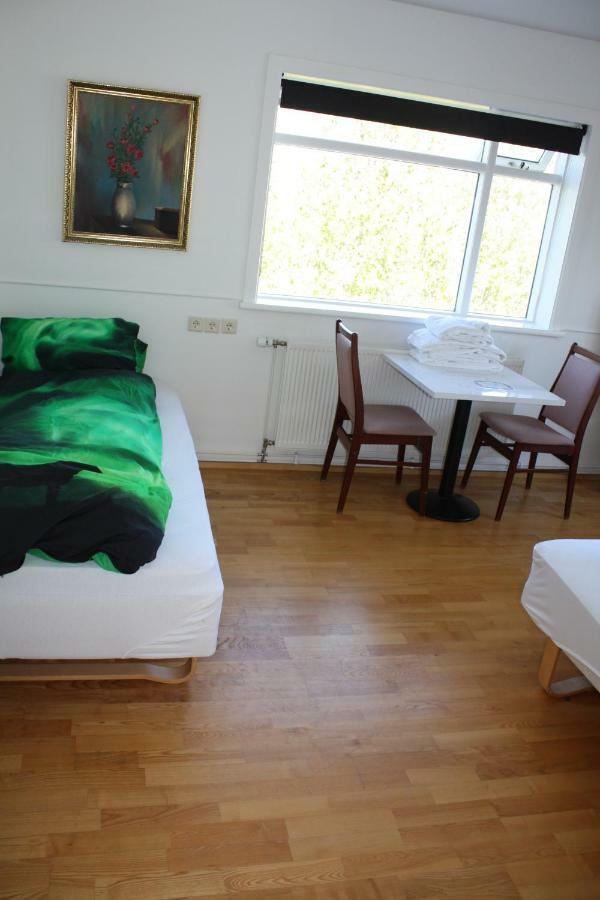 Brekkugata 33 Guesthouse 아퀴레이리 외부 사진
