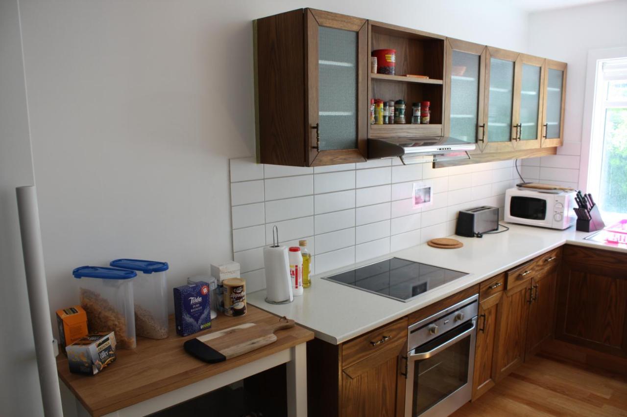 Brekkugata 33 Guesthouse 아퀴레이리 외부 사진